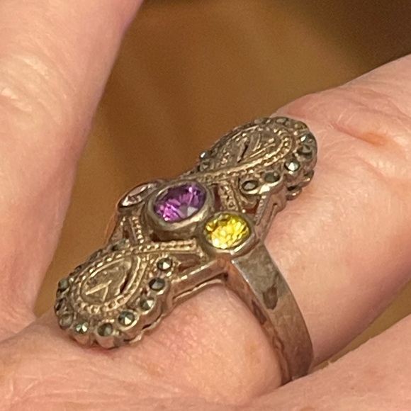 Lovely oval Marcasite gemstone sterling ring - Picture 4 of 9